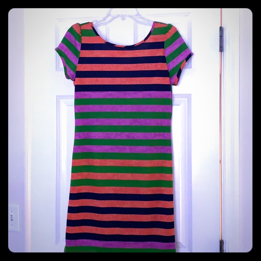 Short-sleeve Striped ZIP back dress